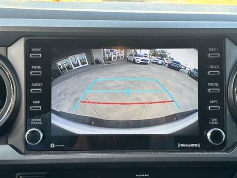 Used 2020 Toyota Tacoma TRD Off-Road image 27