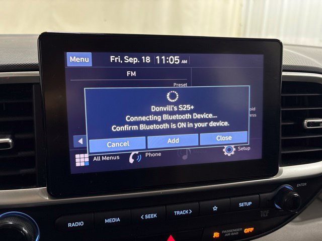 Used 2022 Hyundai Venue SEL FWD image 29