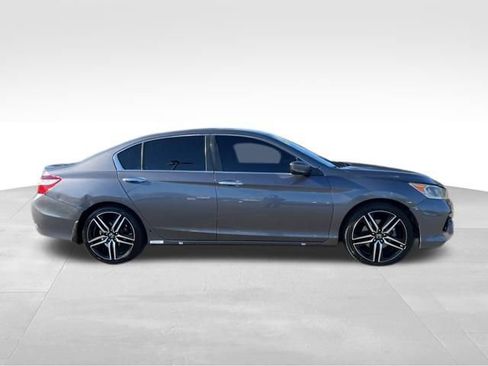 Used 2017 Honda Accord Sport image 7