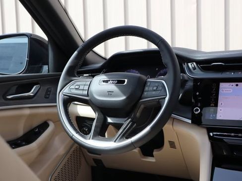 New 2026 Jeep Grand Cherokee Limited AWD/4WD image 42