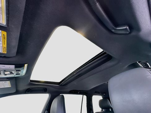 Used 2022 Lexus GX 460 Premium w/ Premium Plus Package AWD/4WD image 18