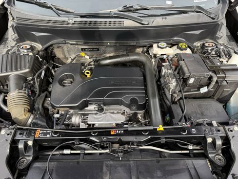 Used 2023 GMC Terrain SLT w/ Elevation Edition image 30