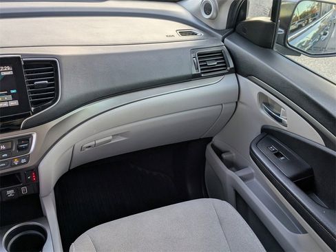 Used 2019 Honda Pilot EX image 18