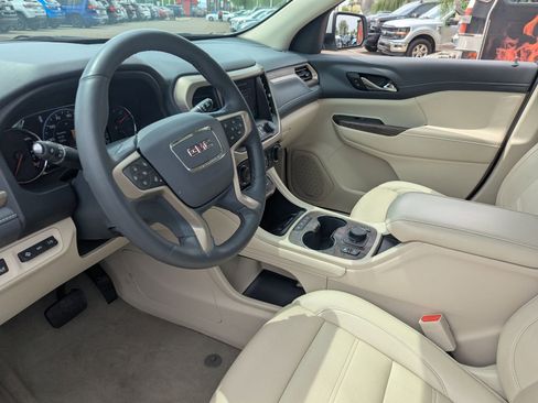 Used 2023 GMC Acadia Denali image 17