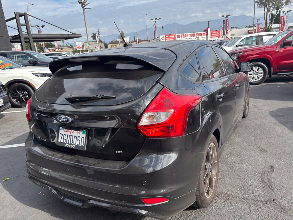 Used 2014 Ford Focus SE w/ Equipment Group 201A FWD image 4