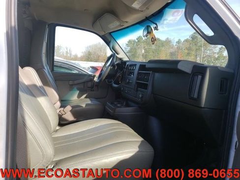 Used 2019 Chevrolet Express 2500 w/ Driver Convenience Package image 7