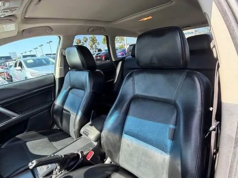 Used 2009 Subaru Outback 2.5i Limited AWD/4WD image 7