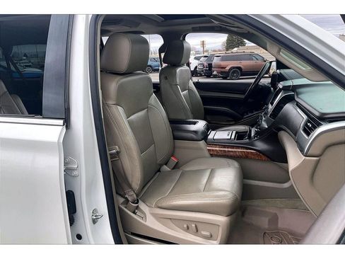 Used 2016 Chevrolet Suburban LTZ image 8