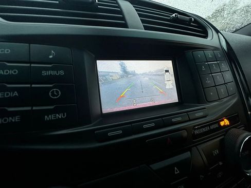 Used 2017 Ford Explorer XLT image 21