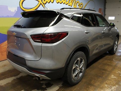 Certified 2024 Chevrolet Blazer LT w/ Convenience Package image 4