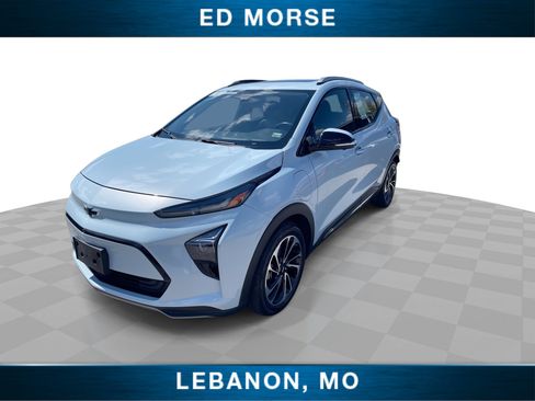 Certified 2023 Chevrolet Bolt EUV Premier w/ Sun & Sound Package FWD image 4