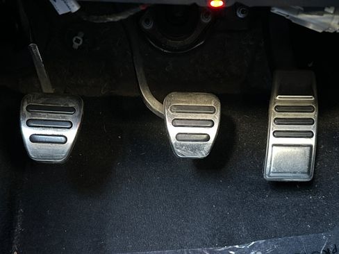 Used 2008 Ford Mustang GT Premium RWD image 38