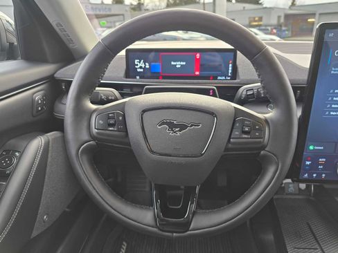 Used 2022 Ford Mustang Mach-E Premium image 19