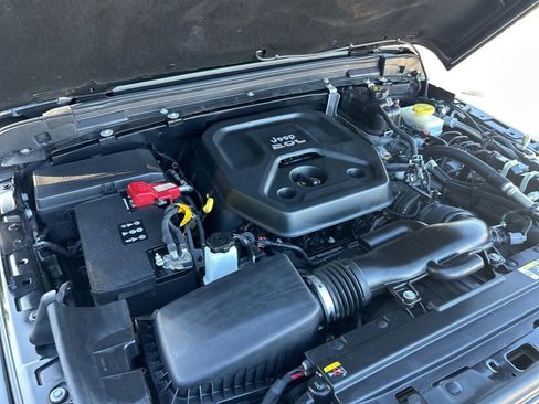 Certified 2021 Jeep Wrangler Unlimited Sahara image 16