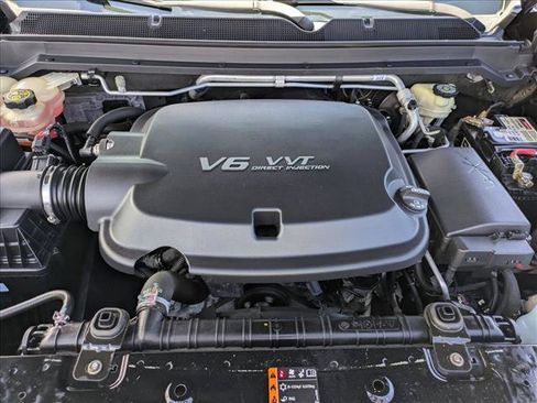 Used 2017 Chevrolet Colorado Z71 AWD/4WD image 22
