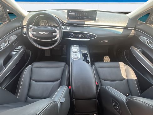Used 2025 Genesis GV70 2.5T w/ Advanced Package AWD/4WD image 18