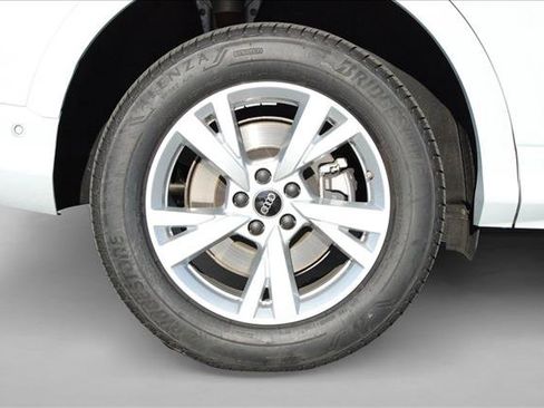 Certified 2025 Audi Q5 Premium w/ Convenience Package AWD/4WD image 15
