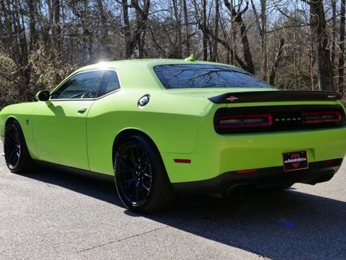 Used 2015 Dodge Challenger SRT Hellcat image 23
