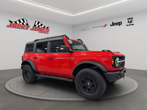 Used 2023 Ford Bronco Wildtrak image 8