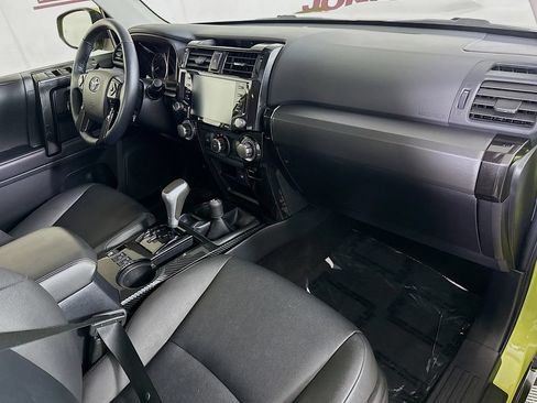 Certified 2023 Toyota 4Runner TRD Off-Road Premium w/ Off Road Premium Plus Package AWD/4WD image 32
