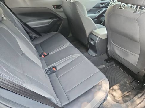 Used 2025 Subaru Crosstrek 2.5i Premium AWD/4WD image 18