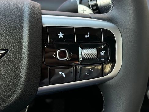 Used 2025 Genesis G80 2.5T image 28