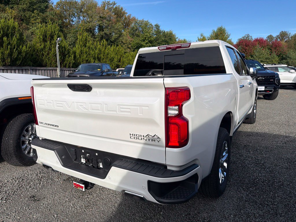 Used 2024 Chevrolet Silverado 1500 RST w/ Convenience Package II AWD/4WD image 7