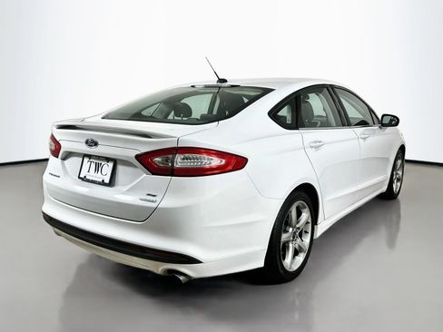 Used 2013 Ford Fusion SE FWD image 5