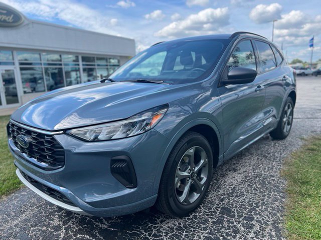 Used 2023 Ford Escape ST-Line AWD/4WD image 4