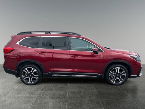 Used 2023 Subaru Ascent Limited image 8