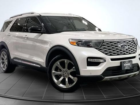 Used 2020 Ford Explorer Platinum w/ Premium Technology Package AWD/4WD image 12