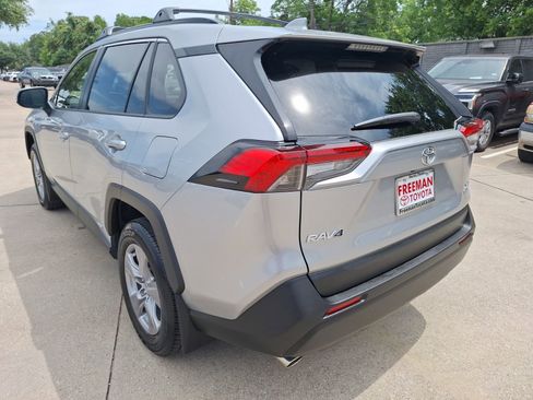 Used 2025 Toyota RAV4 XLE w/ Weather Package AWD/4WD image 4