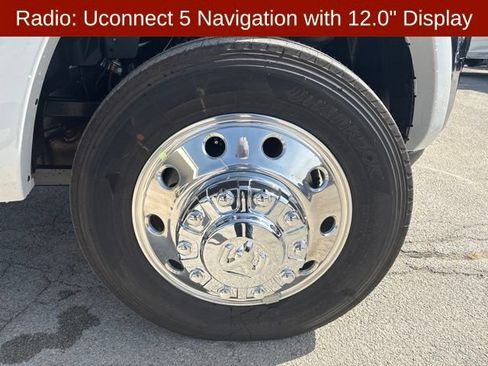 New 2026 RAM 4500 4x4 Crew Cab DRW image 9