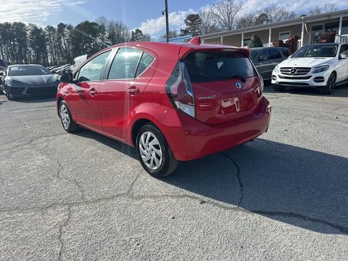 Used 2015 Toyota Prius C Two image 3