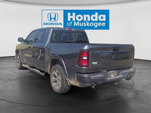 Used 2025 RAM 1500 Big Horn AWD/4WD image 7