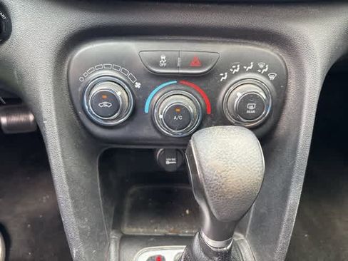 Used 2014 Dodge Dart SXT image 18