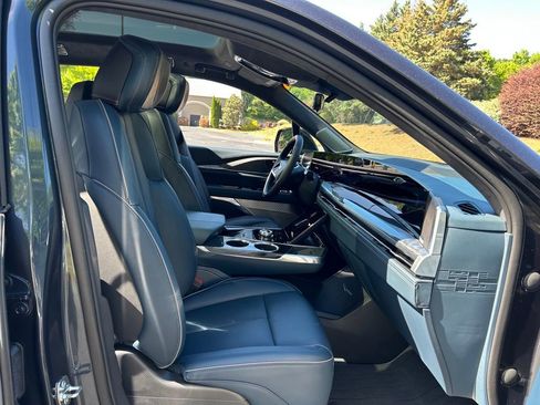 Used 2025 Cadillac Escalade IQ Luxury 2 w/ LPO, Premium Carpet Package AWD/4WD image 66