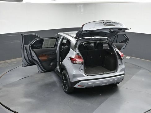 Used 2021 Nissan Kicks SR FWD image 47