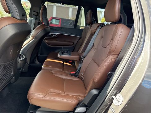 Used 2025 Volvo XC90 B6 Ultra image 44