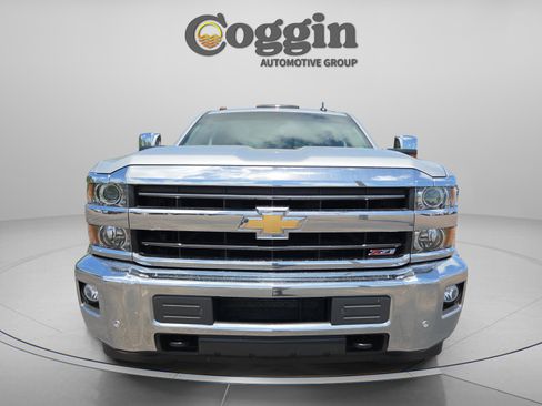 Used 2018 Chevrolet Silverado 2500 LTZ w/ Vortec Plus Package AWD/4WD image 8