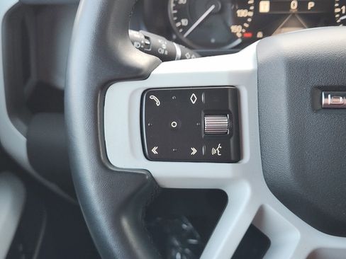 Certified 2023 Land Rover Defender 110 SE image 31