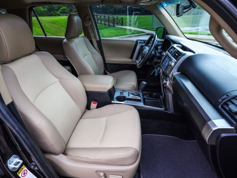 Used 2014 Toyota 4Runner SR5 Premium RWD image 39