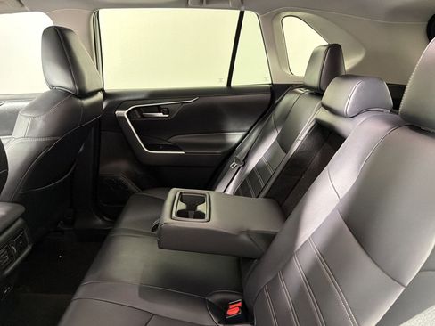 Used 2023 Toyota RAV4 XLE Premium FWD image 33