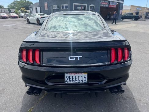 Used 2018 Ford Mustang GT RWD image 6