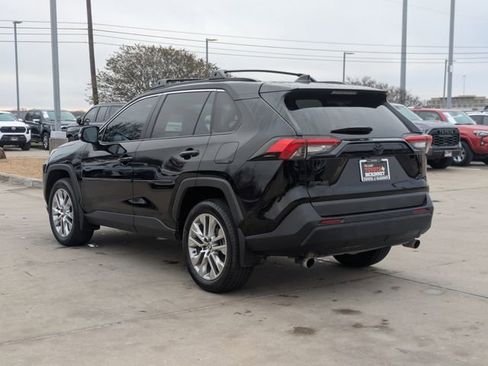 Used 2024 Toyota RAV4 XLE Premium image 8