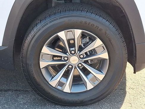 Used 2025 Chevrolet Equinox LT FWD image 29