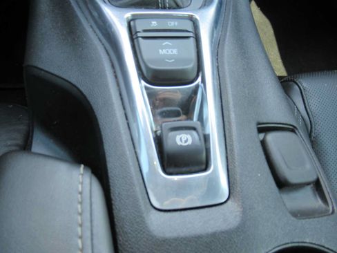 Used 2018 Chevrolet Camaro SS RWD image 25