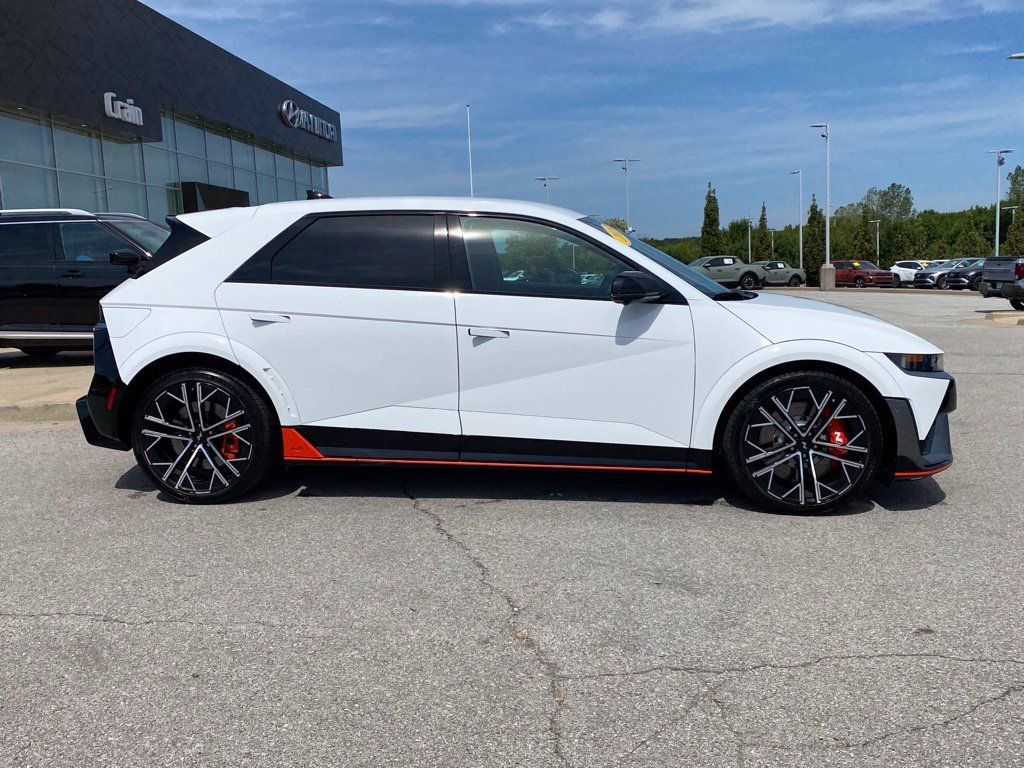 Used 2025 Hyundai Ioniq 5 N AWD/4WD image 9