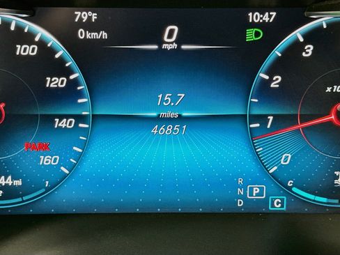 Used 2022 Mercedes-Benz GLC 300 4MATIC w/ Multimedia Package Lite image 19