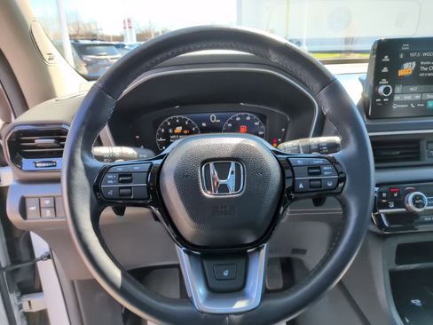 Used 2024 Honda Pilot Elite image 23